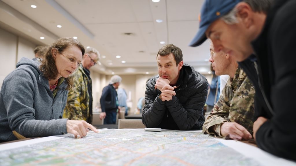 Comment anticiper les contraintes d’urbanisme lors de la planification d’un accès pompiers ?