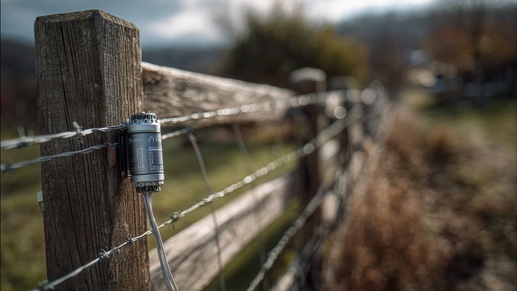 Quels contrôles effectuer pour garantir la conformité d’une clôture électrique en zone rurale
